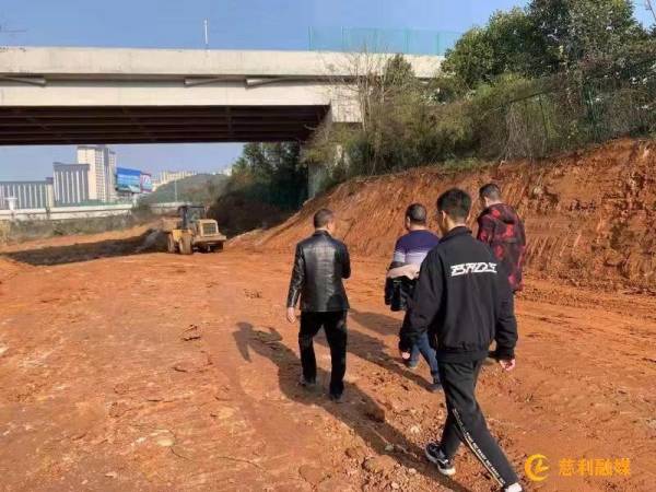 慈利縣建投集團(tuán)、慈姑建材公司：現(xiàn)場踏勘建筑垃圾綜合治理項(xiàng)目建設(shè)情況